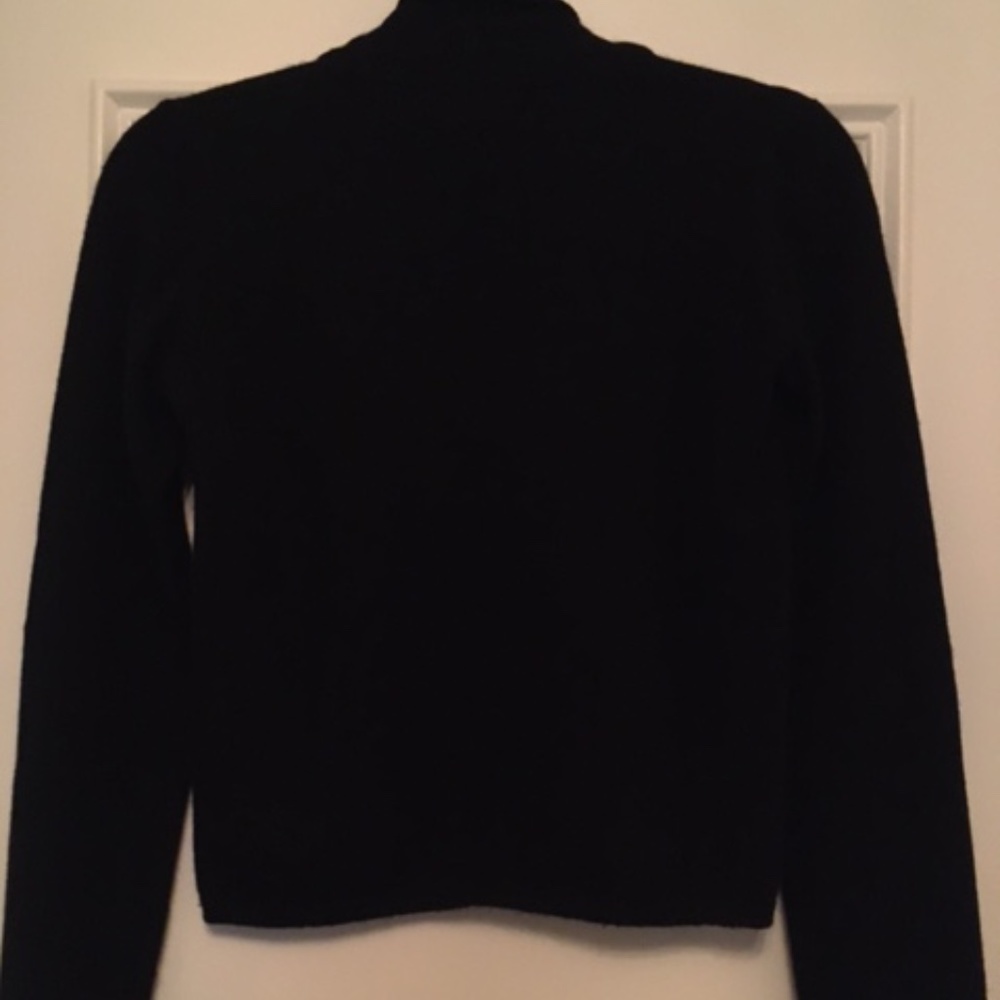 NWOT Black 100% cashmere turtleneck.